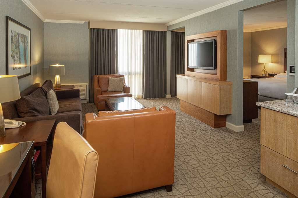 Hotel photo 24 of DoubleTree by Hilton Hotel Pittsburgh - Green Tree.