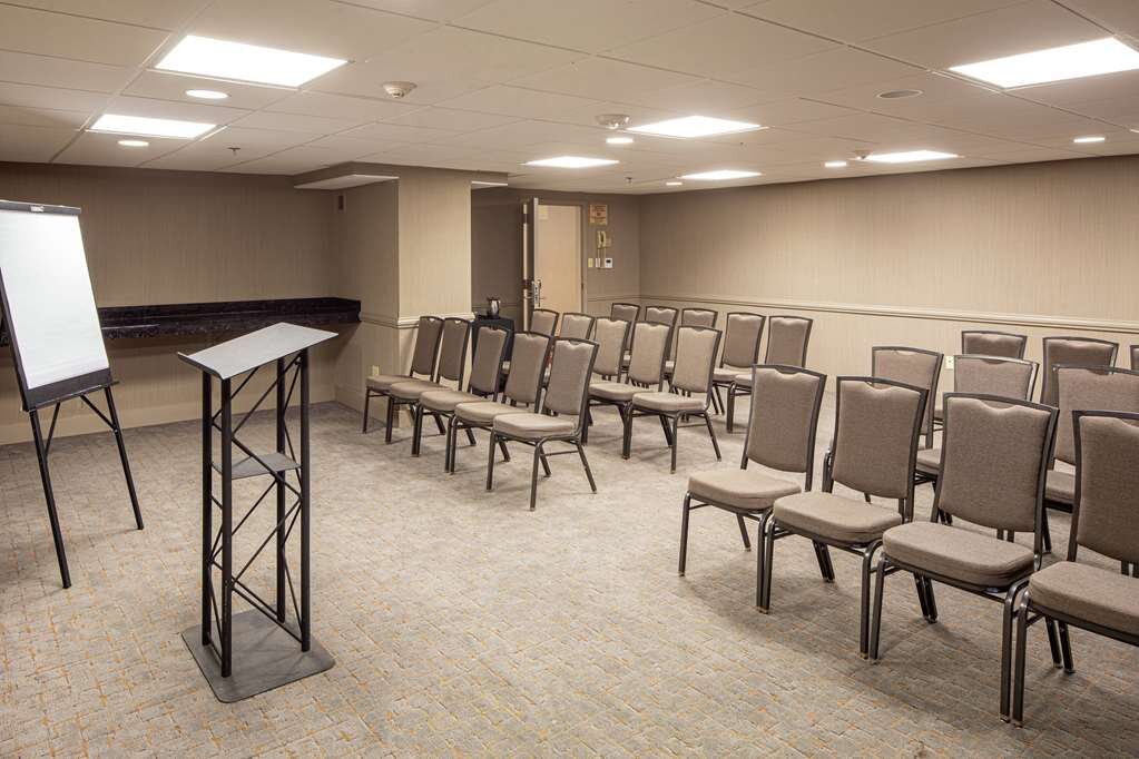 Hotel photo 5 of DoubleTree by Hilton Hotel Pittsburgh - Green Tree.