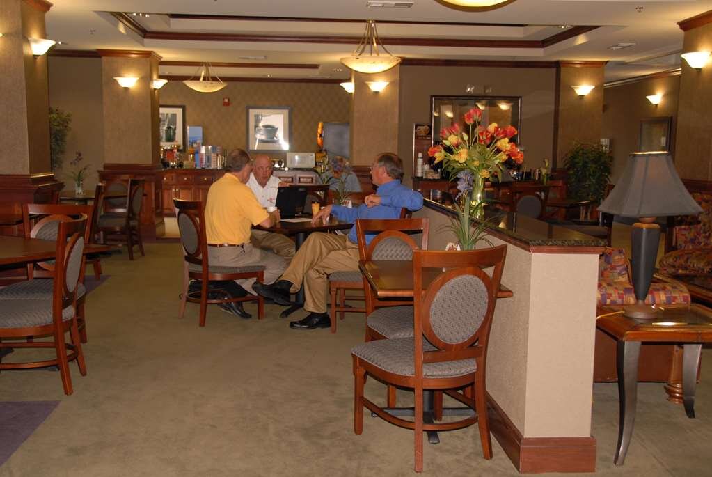 Hotel photo 31 of Hampton Inn Van Buren.