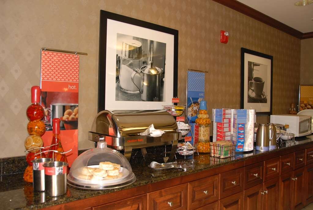 Hotel photo 32 of Hampton Inn Van Buren.