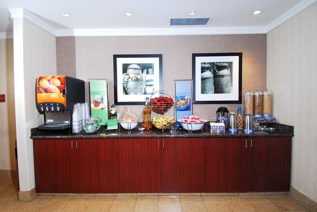 Hotel photo 32 of Hampton Inn Boston / Cambridge.