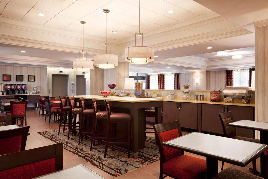 Hotel photo 9 of Hampton Inn Boston / Cambridge.
