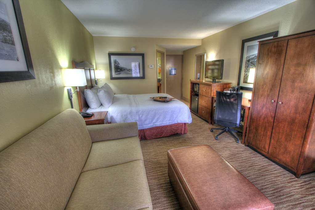 Hotel photo 67 of Hampton Inn Gatlinburg.