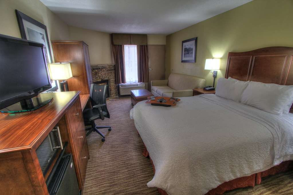Hotel photo 43 of Hampton Inn Gatlinburg.
