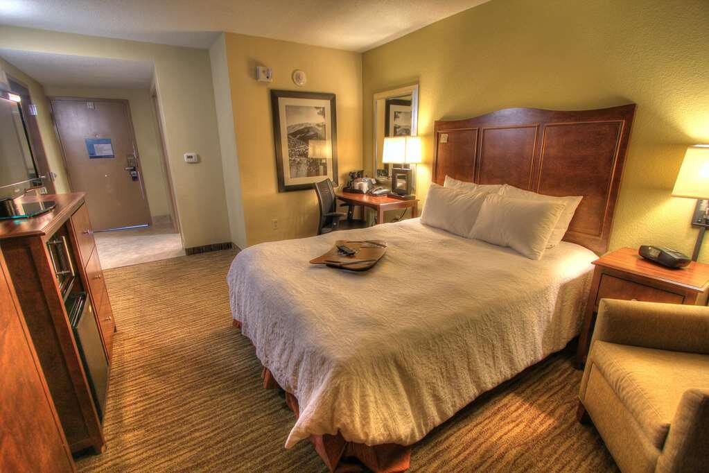 Hotel photo 7 of Hampton Inn Gatlinburg.