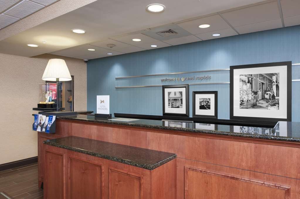 Hotel photo 41 of Hampton Inn & Suites Grand Rapids-Airport 28th St.
