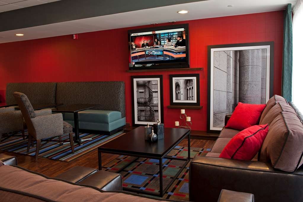 Hotel photo 28 of Hampton Inn Grand Rapids-South.