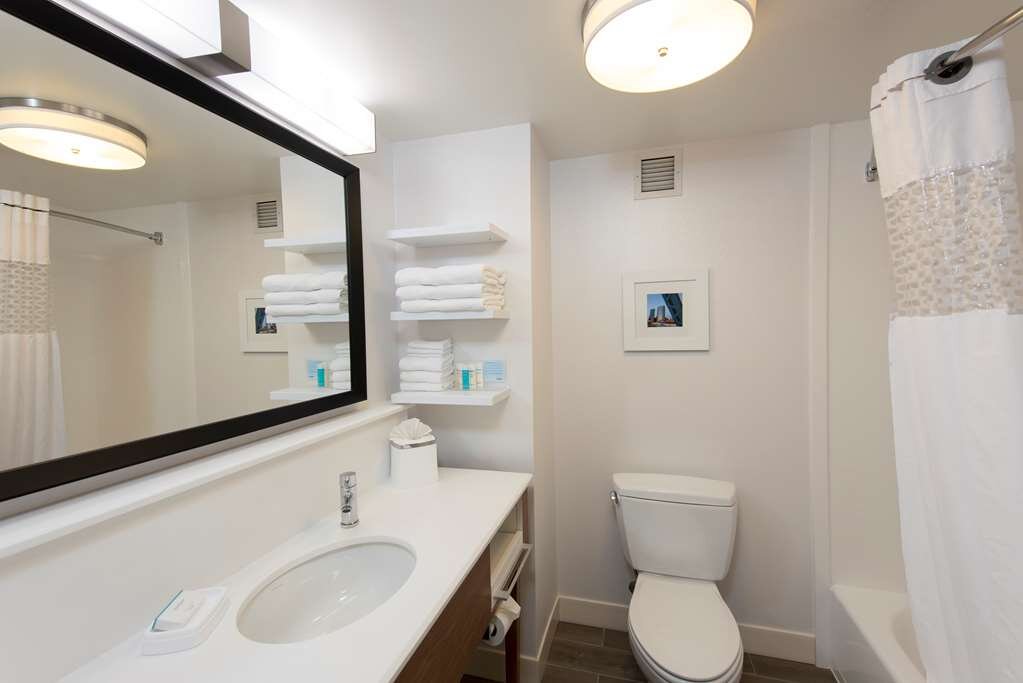 Hotel photo 10 of Hampton Inn Grand Rapids-South.