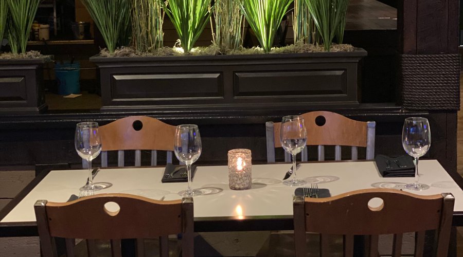 Tabes in our main dining room or we offer private dining 