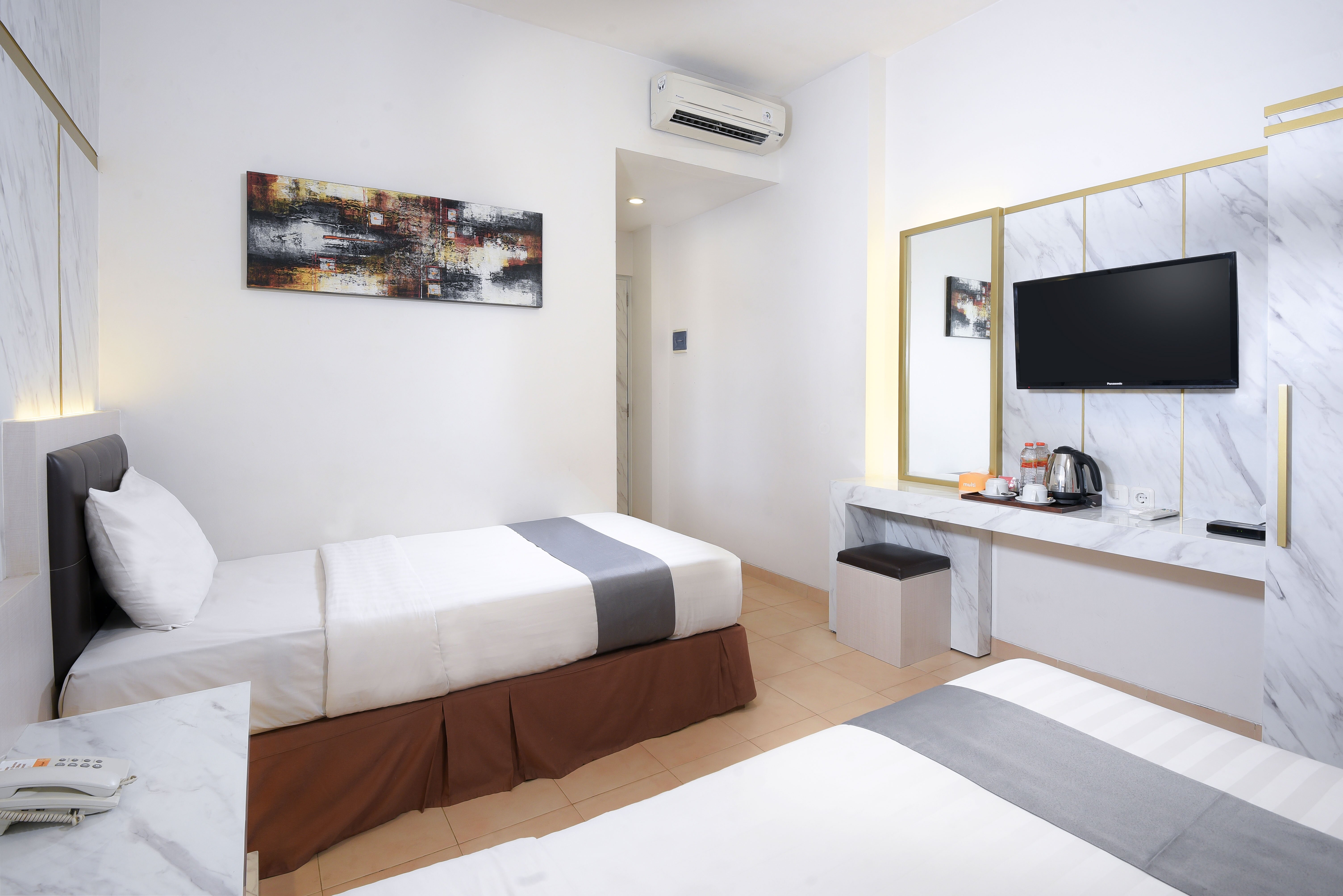 GRAND MALIOBORO YOGYAKARTA $17 ($̶2̶9̶) - Updated 2022 Prices & Hotel ...