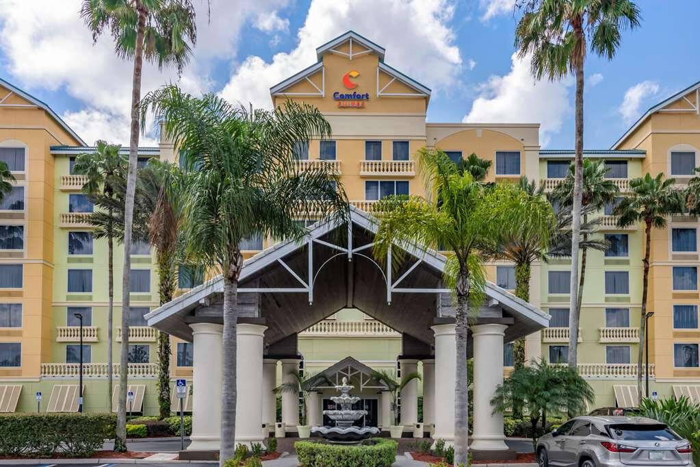 Hotel photo 11 of Comfort Suites Maingate East.