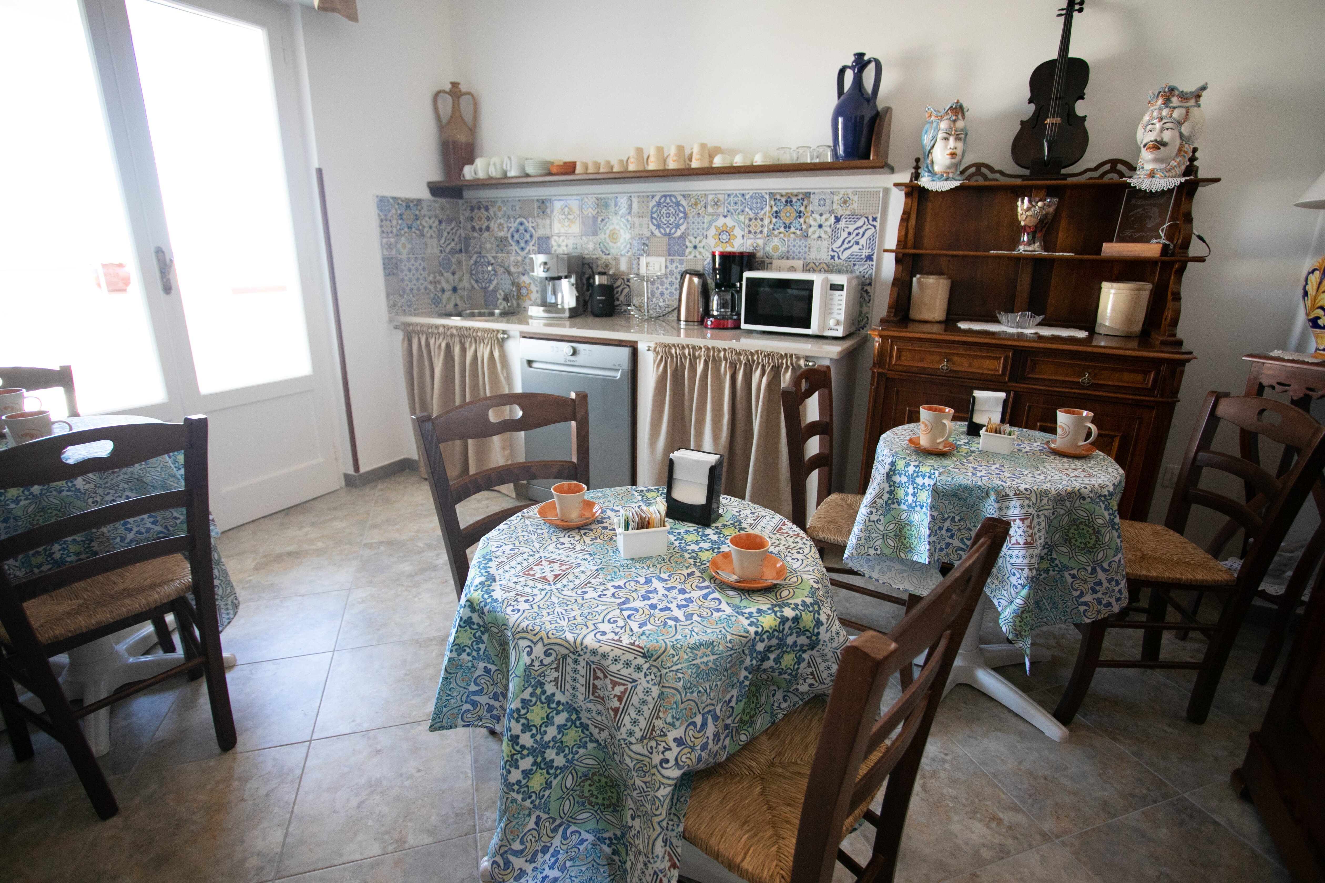 BED AND BREAKFAST ELISABETH - Prices & B&B Reviews (Tropea, Italy)