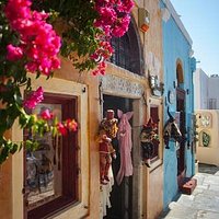 Anthemion art shop in Oia