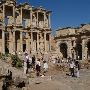 ケルスス図書館 口コミ 写真 地図 情報 トリップアドバイザー ケルスス図書館 口コミ 写真 地図 情報 トリップアドバイザー