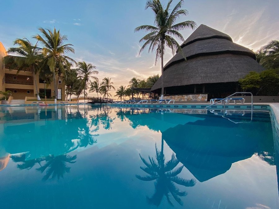 HOTEL REEF YUCATAN - ALL INCLUSIVE & CONVENTION CENTER (AU$174): 2021 ...