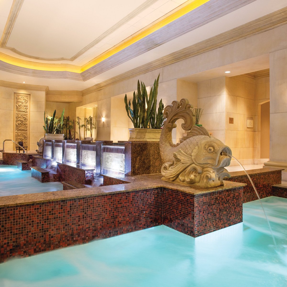Mandalay Bay Resort and Casino from $43. Las Vegas Hotel Deals & Reviews -  KAYAK