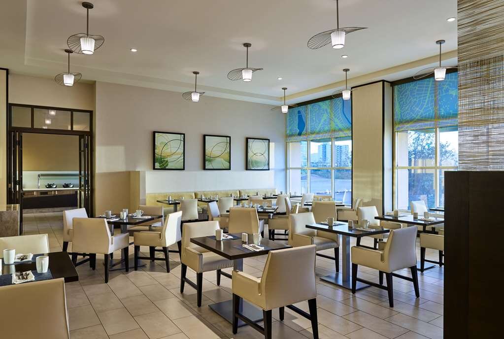 Hotel photo 1 of Hilton Los Angeles North/Glendale & Executive Meeting Ctr.