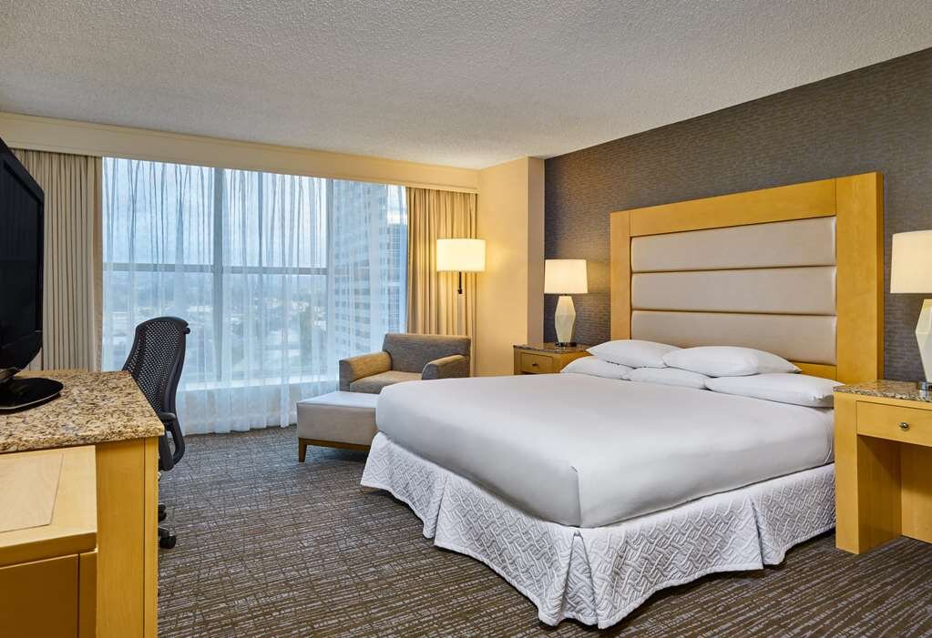 Hotel photo 51 of Hilton Los Angeles North/Glendale & Executive Meeting Ctr.
