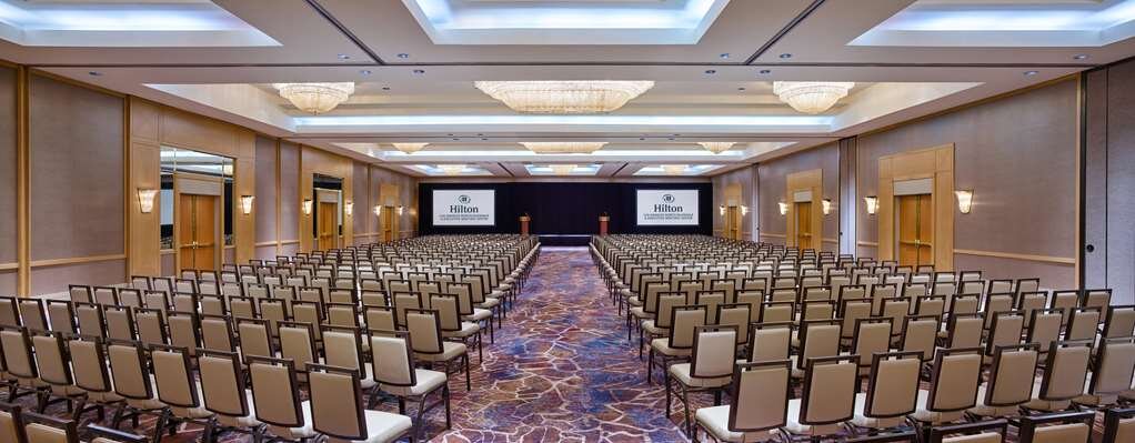 Hotel photo 50 of Hilton Los Angeles North/Glendale & Executive Meeting Ctr.