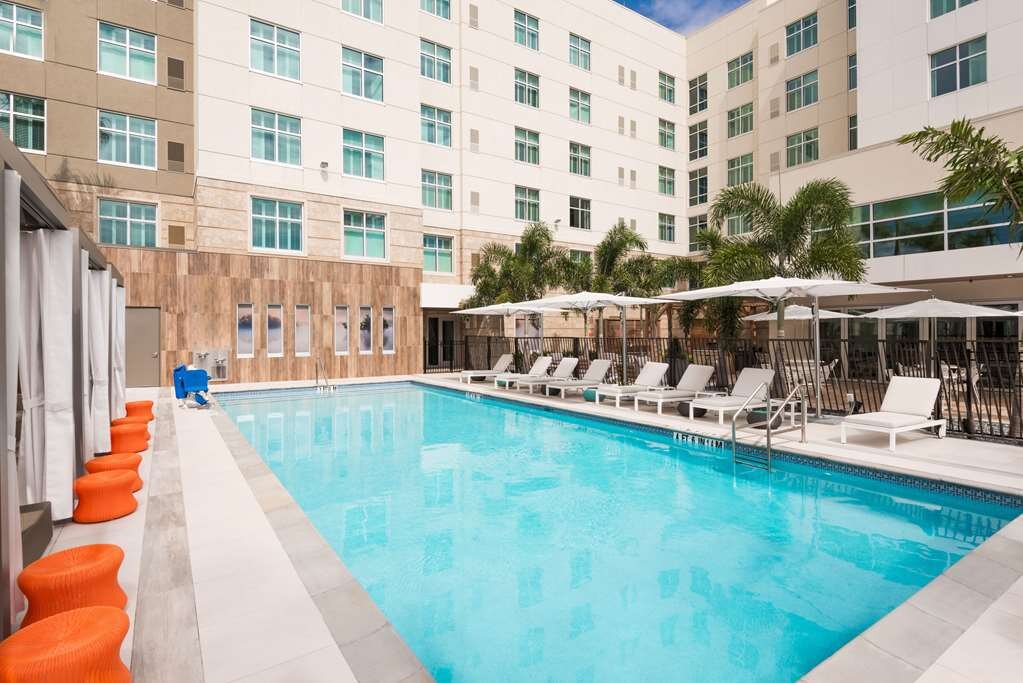 Hotel photo 2 of Homewood Suites by Hilton Sarasota Lakewood Ranch.