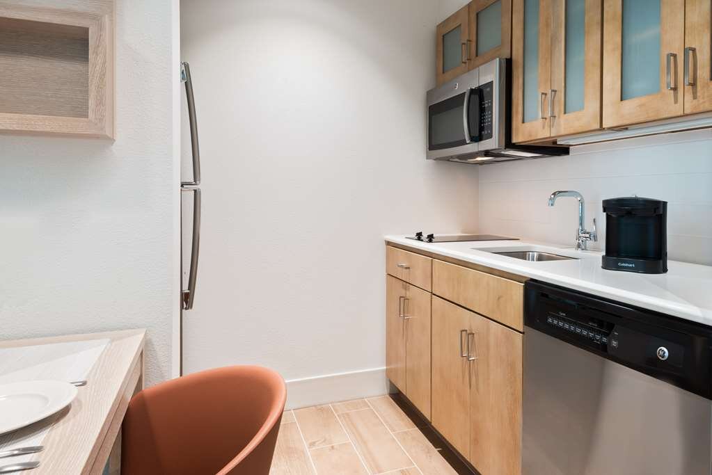 Hotel photo 39 of Homewood Suites by Hilton Sarasota Lakewood Ranch.
