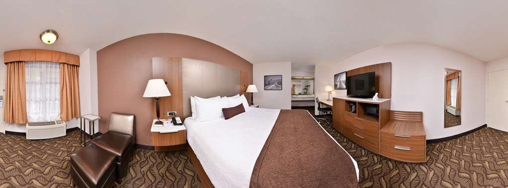 Hotel photo 36 of Best Western Airport Plaza Inn - Los Angeles Lax Hotel.