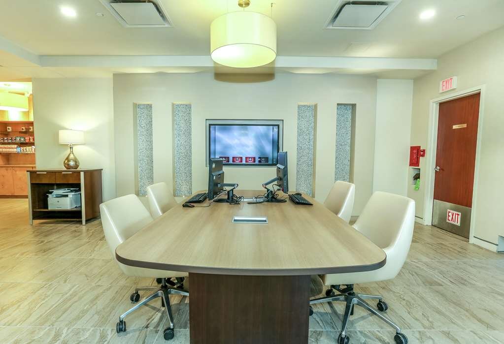 Hotel photo 30 of DoubleTree by Hilton Hotel Virginia Beach.