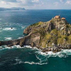 Visiting San Juan de Gaztelugatxe - AKA Dragonstone - Places to Take  Toddlers and Kids