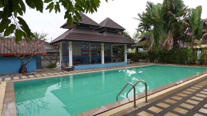 THONG PAEKA HOTEL - Updated 2024 Prices & Lodge Reviews (Prasat, Thailand)