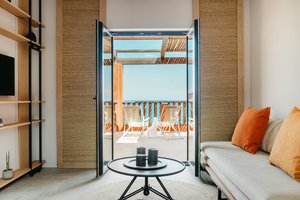 Room & Suite