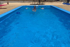 Pool & Beach