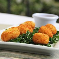 Nuestras deliciosas Croquetas de Jamón Serrano, la perfecta entrada para empezar la semana