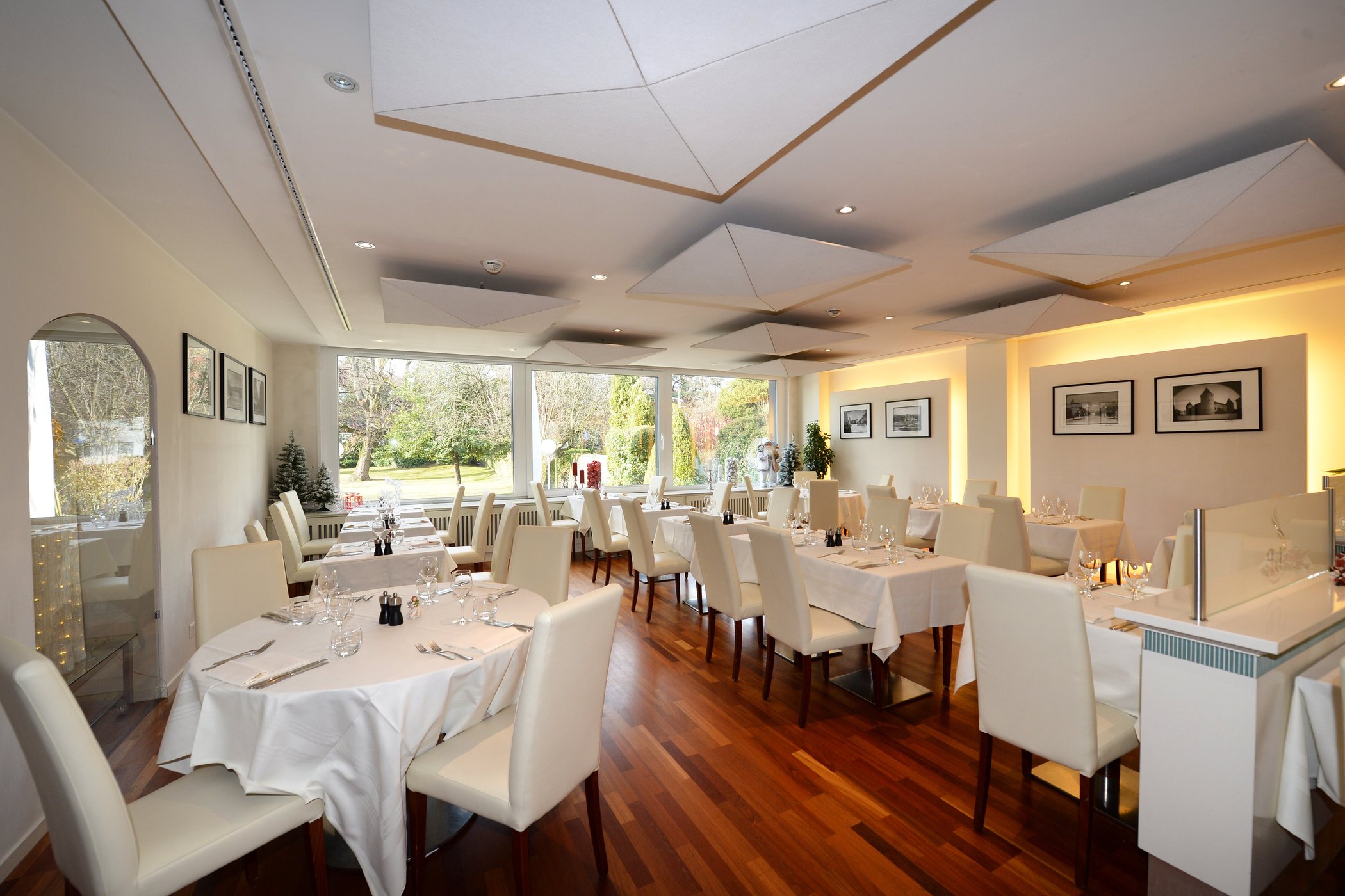 Hotel La Prairie by null