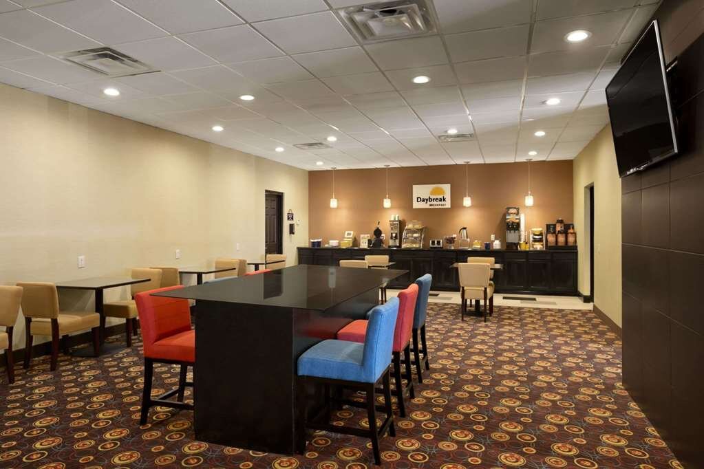 Hotel photo 2 of Days Inn by Wyndham Henryetta.