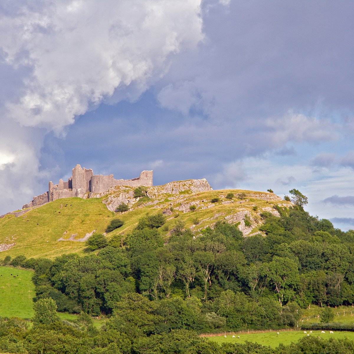 Carreg Cennen Castle Walk (Llandeilo, Wales): Address, Phone Number ...