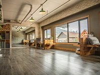 Yoga lounge – foto de Cedar & Sage Co. Banff's Holistic Lounge - Tripadvisor