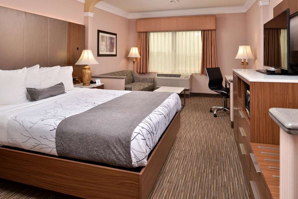 Hotel photo 13 of Best Western Plus Suites Hotel - Los Angeles LAX Airport.
