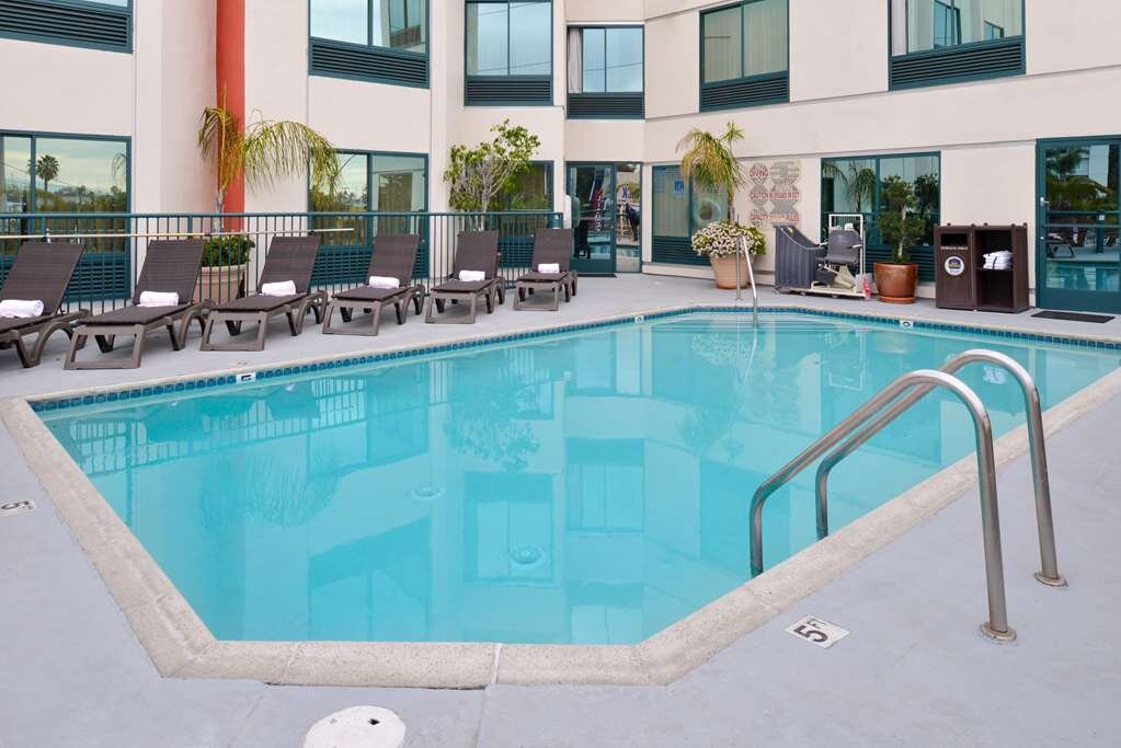 Hotel photo 41 of Best Western Plus Suites Hotel - Los Angeles LAX Airport.