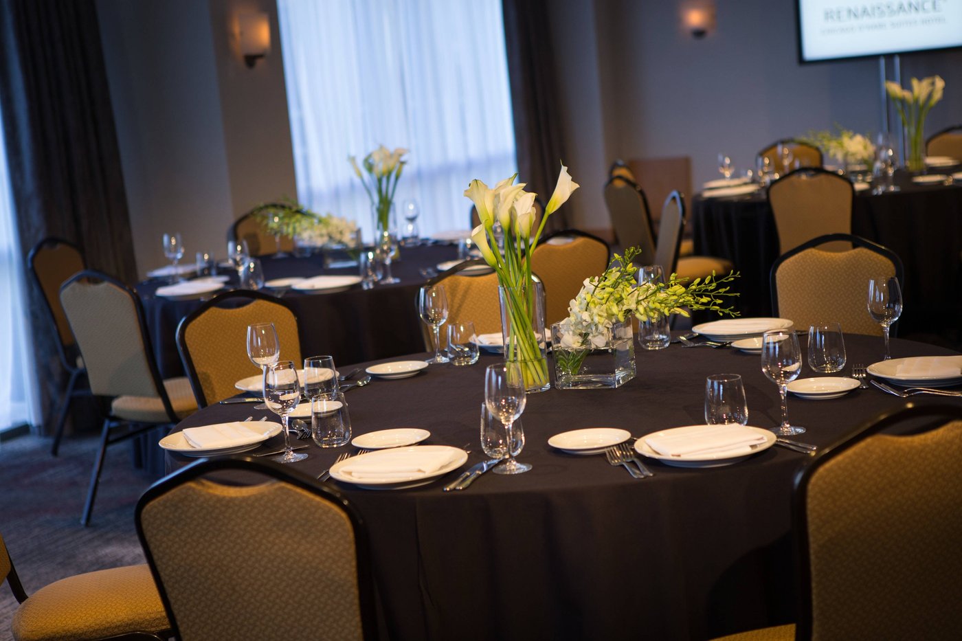 renaissance-chicago-o-hare-suites-hotel-165-1-7-9-updated-2023