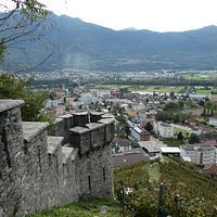 'Torre della Murata' above Sementina