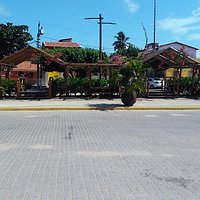 esse e uma foto da praça de frete ao local...