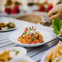 From tasty street-style Greek food to traditional Arabic Mezzeh and mixed grills, Soluna Restaurant & Lounge promises great quality and variety of food along with delicious drinks.