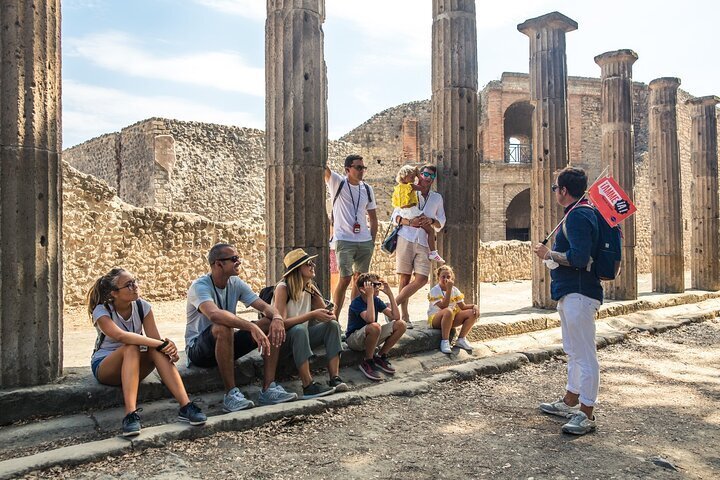 2024 Skip The Line Pompeii Guided Tour & Mt. Vesuvius from Sorrento