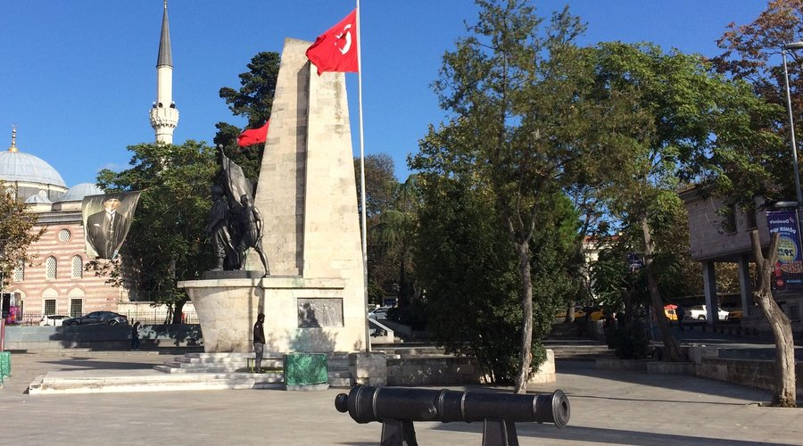 Barbaros Hayrettin Paşa Heykeli
