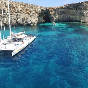 malta catamaran day trip