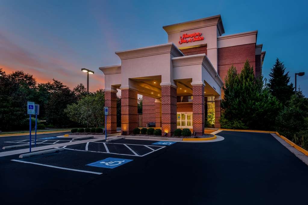 Hotel photo 44 of Hampton Inn & Suites Herndon-Reston.