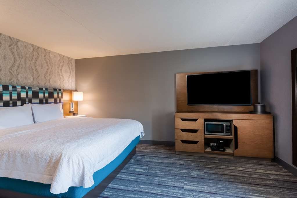 Hotel photo 28 of Hampton Inn & Suites Herndon-Reston.
