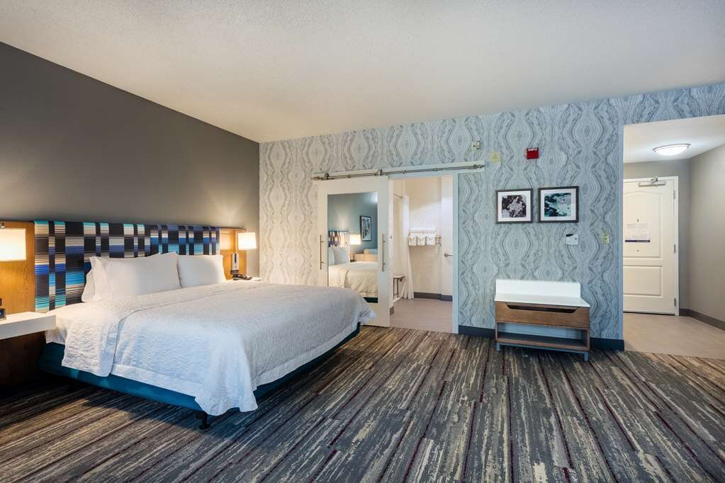 Hotel photo 38 of Hampton Inn & Suites Herndon-Reston.