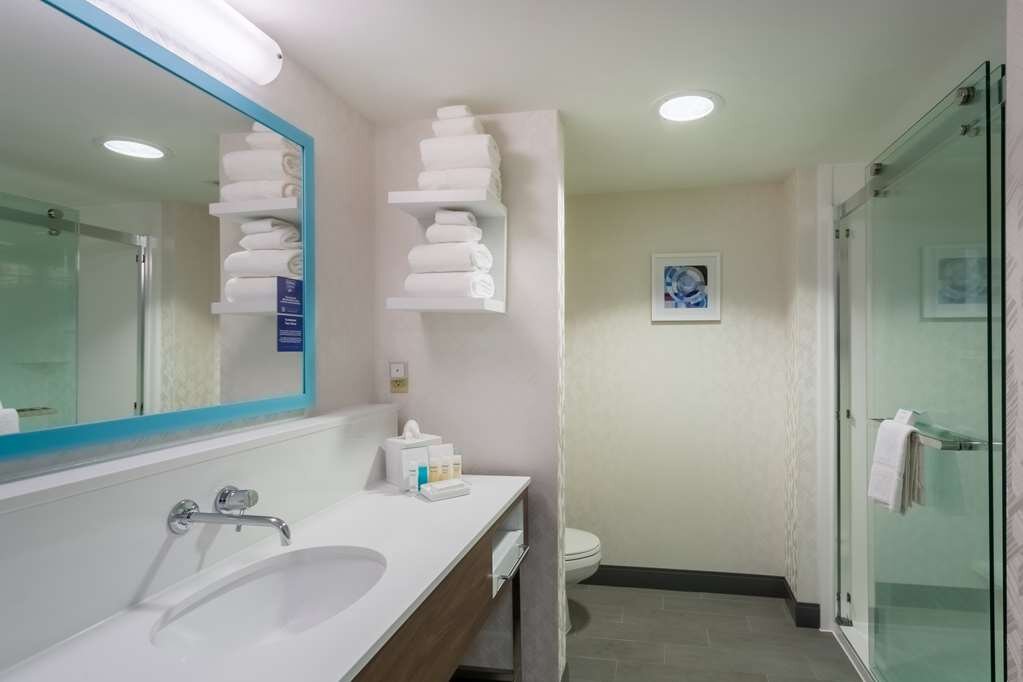 Hotel photo 6 of Hampton Inn & Suites Herndon-Reston.