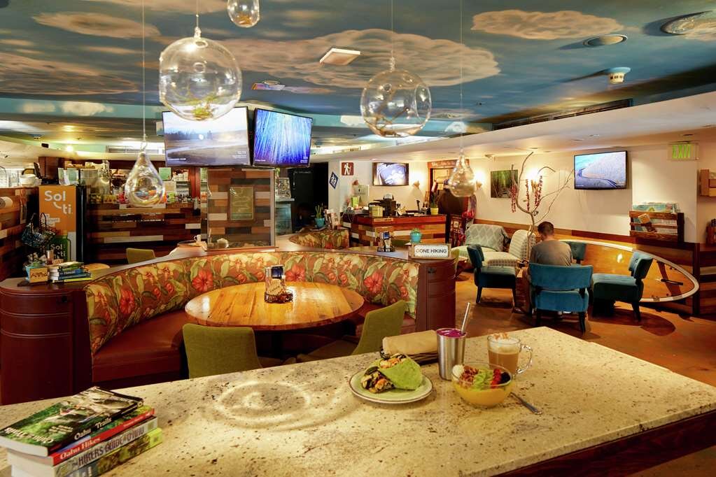 Hotel photo 32 of DoubleTree by Hilton Hotel Alana - Waikiki Beach.